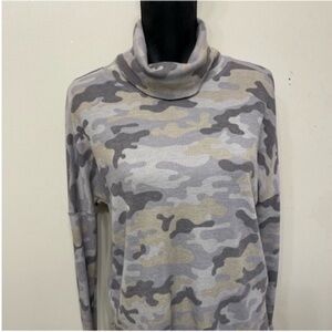 Michael Stars Los Angeles Women’s Camouflage Turtleneck Top XS